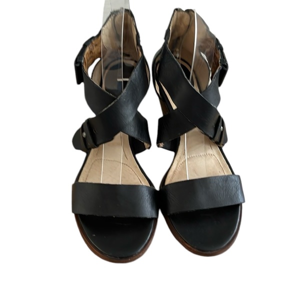 FRYE REINA BELT SANDAL - Picture 4 of 17